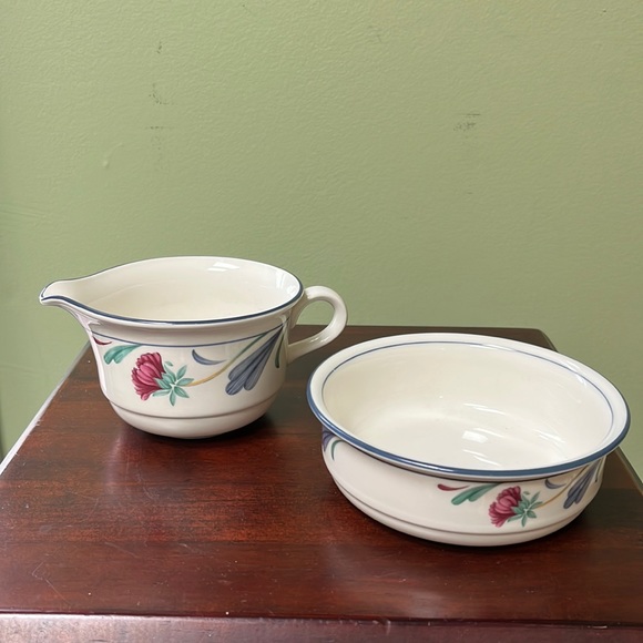 Lenox Poppies on Blue Creamer and Fruit Dessert Sauce Bowl - Picture 2 of 16